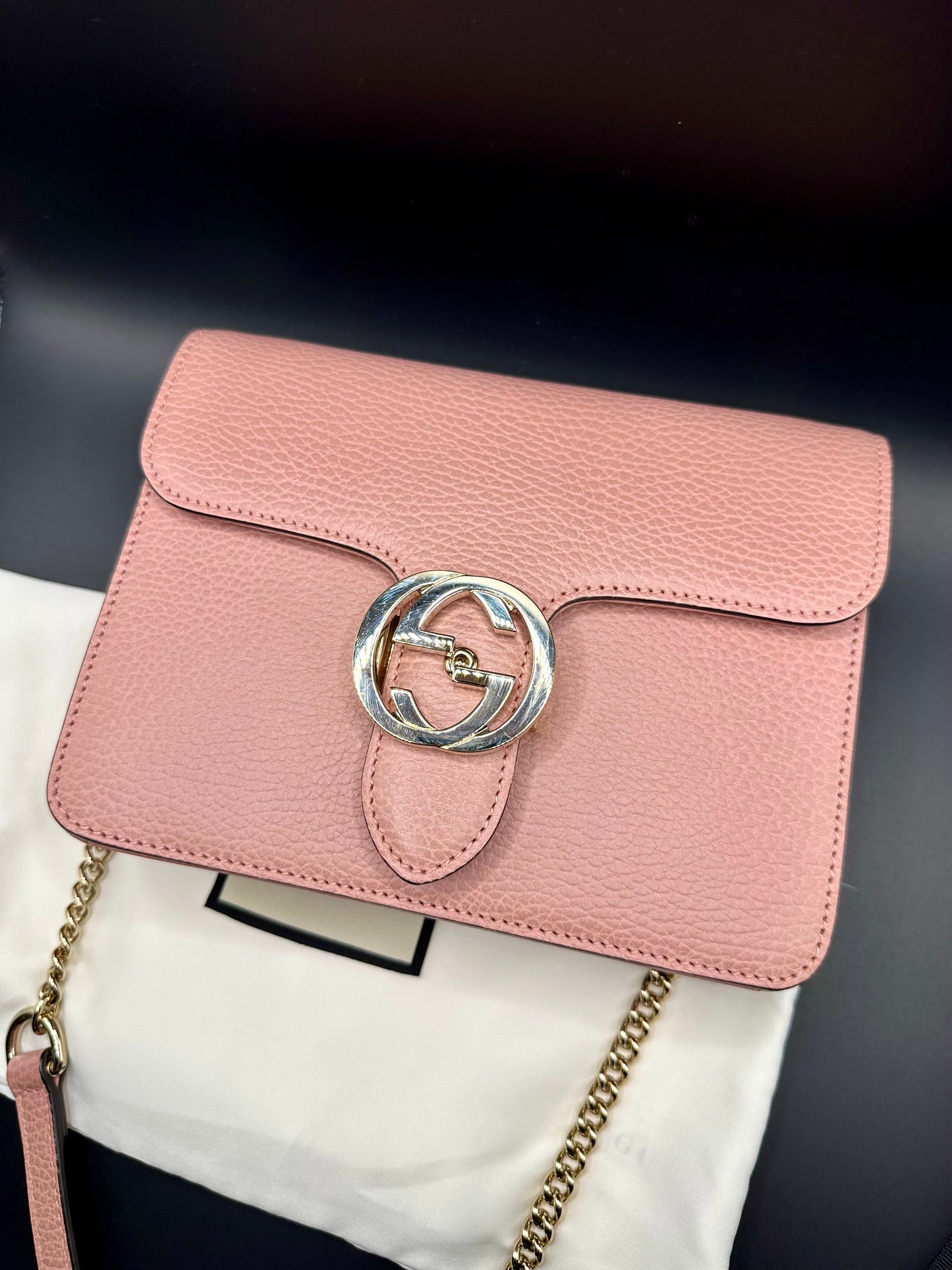 Gucci Interlocking G Chain Shoulder Bag Calfskin Leather – Pink