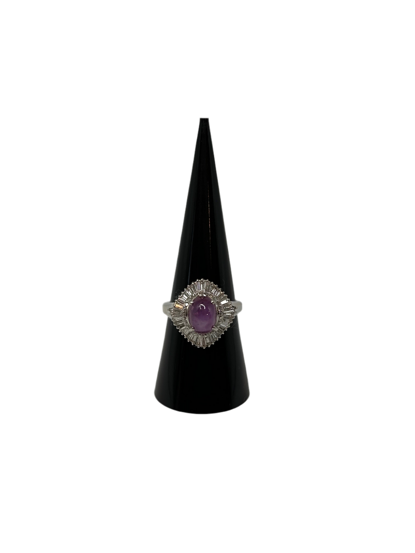 Star Sapphire 4.36 carats, Natural Diamond 0.81 carats, Platinum 900
