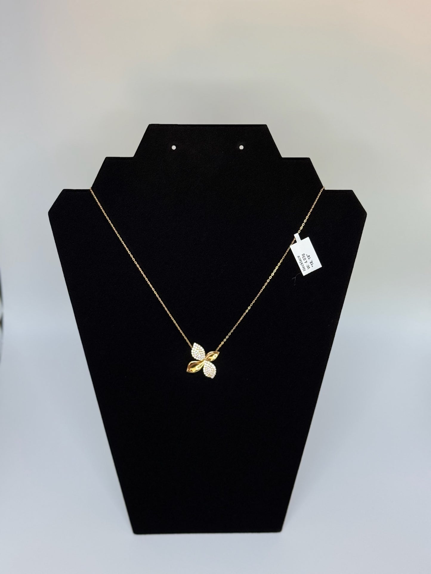 Flower Necklace 18k Yellow Gold 18 inches